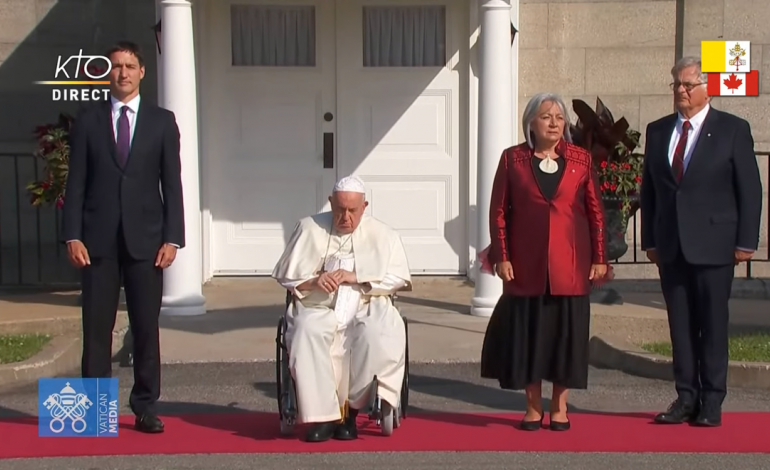 Kanadyjska pielgrzymka papieża Franciszka  w katolickich mediach francuskich  
